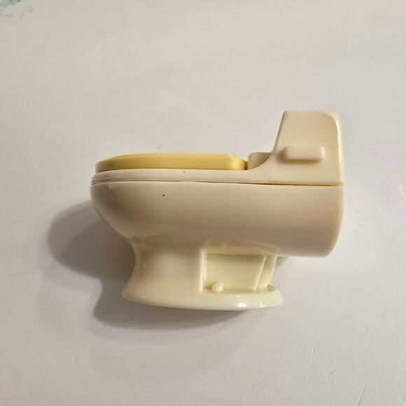 Fisher-Price Loving Family Dollhouse Furniture Bathroom Toilet Cream Yellow EUC - Picture 3 of 5